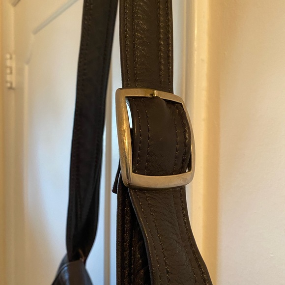 Vintage Black Leather Messenger Bag - Picture 5 of 13